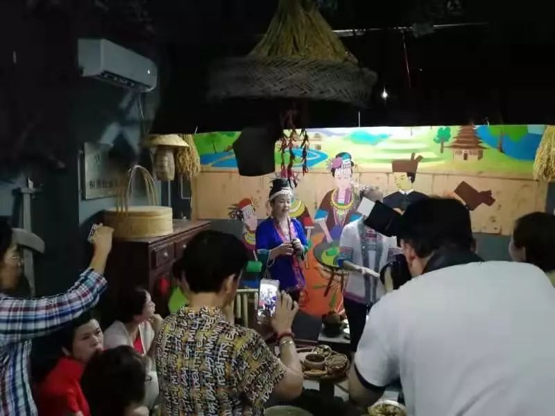 广西非遗代表性传人请你喝油茶啦！