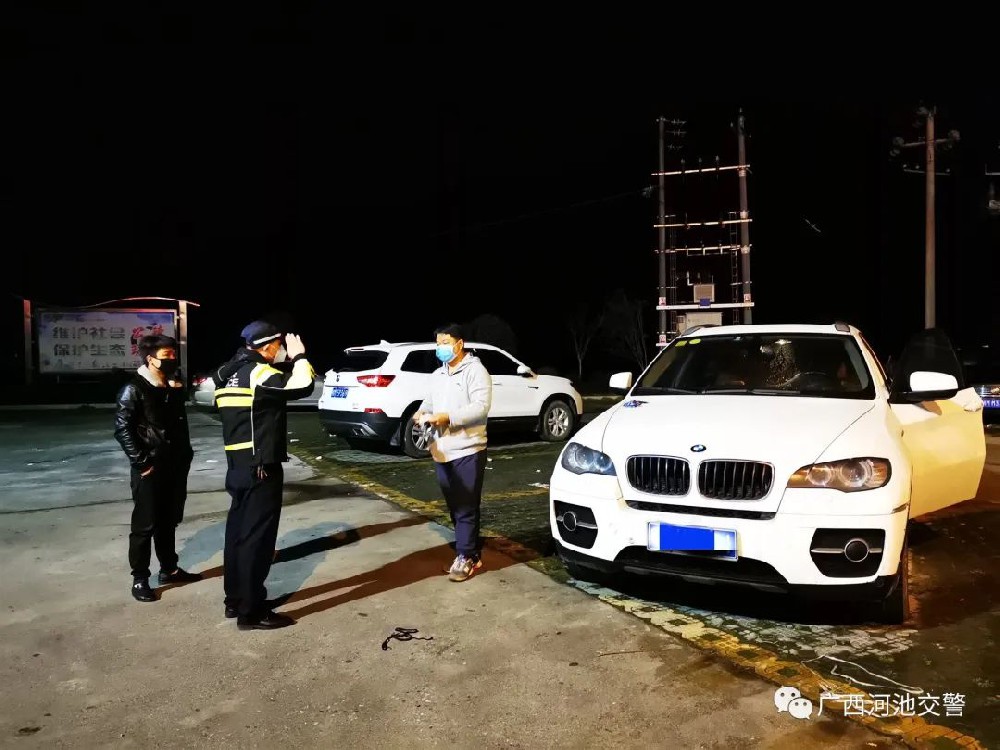 赞！复工路上车辆抛锚，交警帮忙联系维修师傅还管吃住！