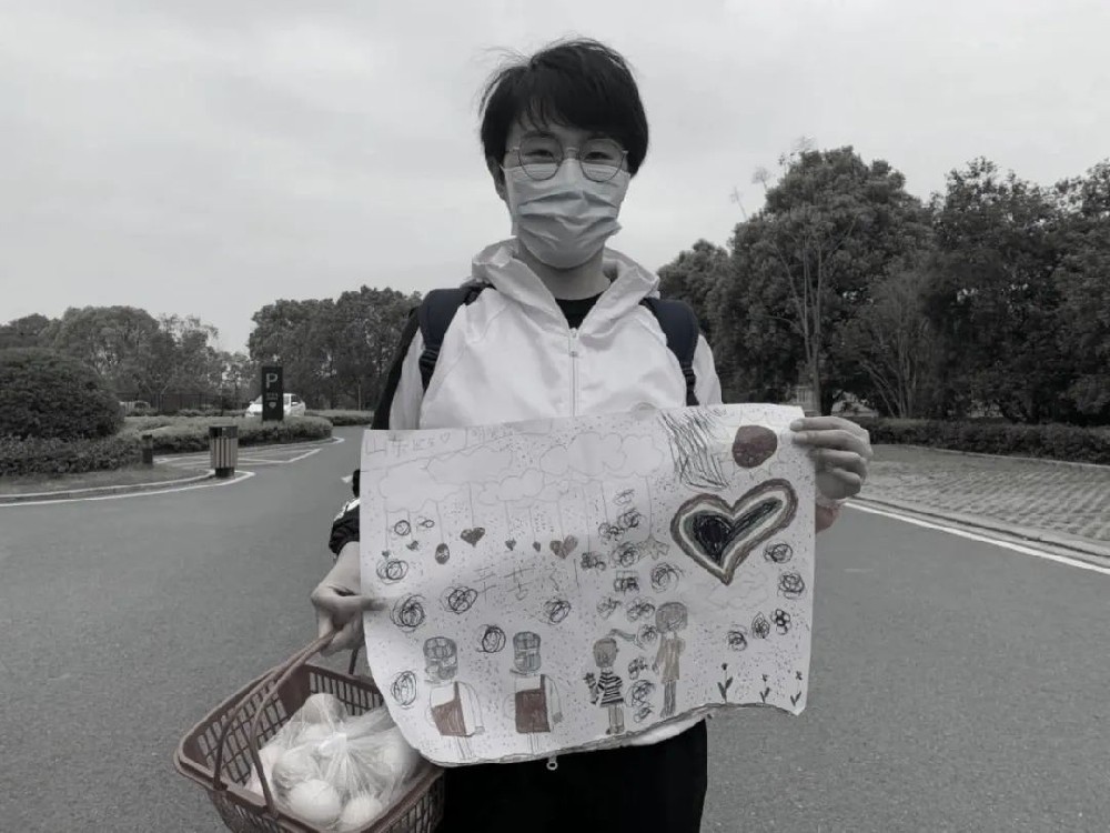 同一航班20人确诊，1例来自广西，行程轨迹公布！悲痛，援鄂女护师去世……