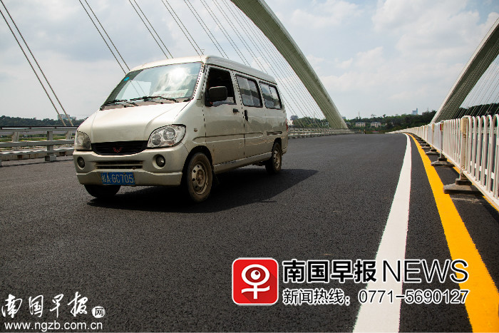 南宁大桥恢复通车路面材料用上石墨烯